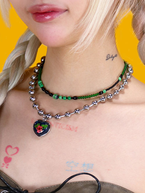 green biz &amp; flower necklace